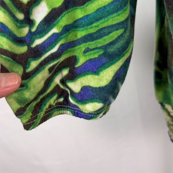 I.N. Studio Green/Blue Abstract Cowl neck/ keyhole
Back/ Long Sleeve Top/ size L - Picture 10 of 13